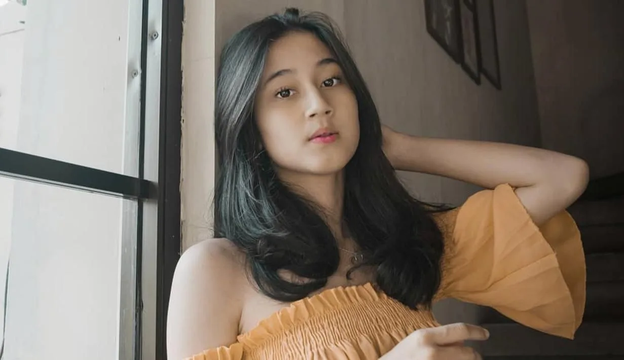 video kreator rusia muncul di video dan bikin semua fokus bokep-indo